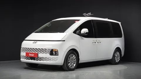 2023 Hyundai Staria Tourer 11-Seater