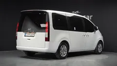 2023 Hyundai Staria Tourer 11-Seater — фото 2