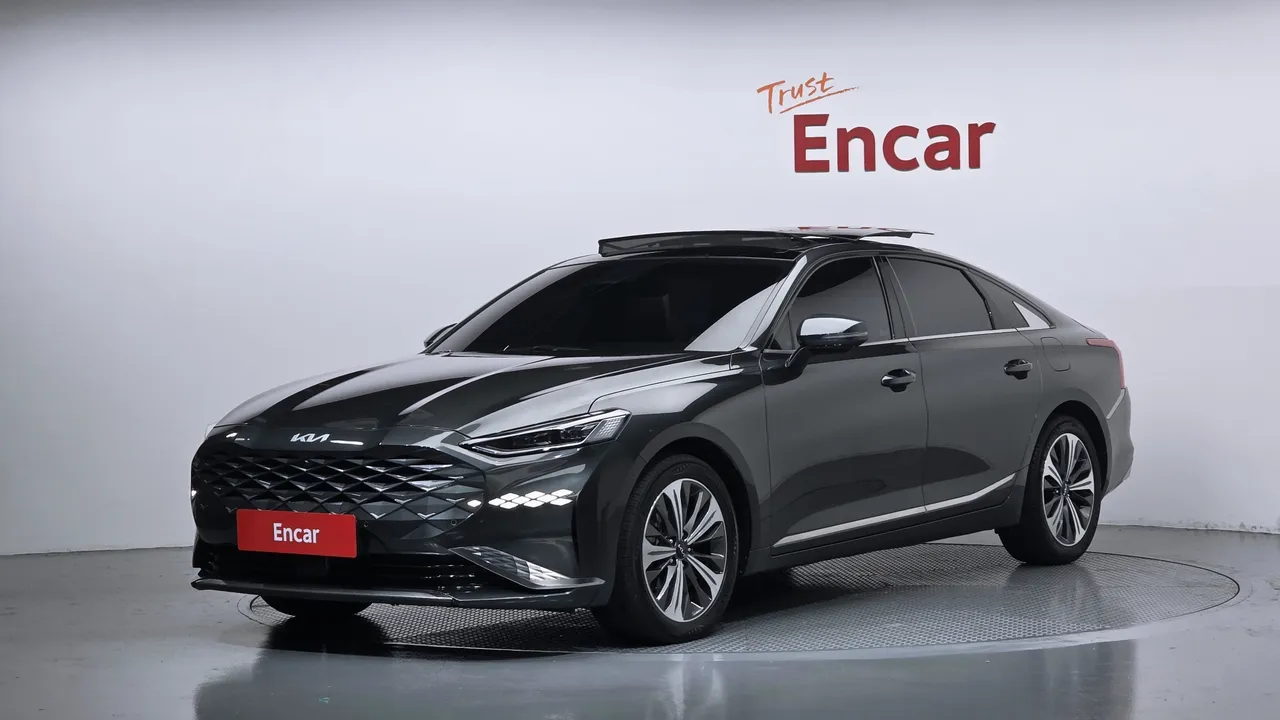 2023 Kia K8 Signature