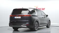 2023 Kia Carnival Diesel 9-Seater Signature — фото 2