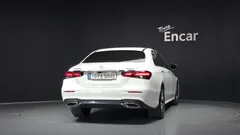 2022 Mercedes-Benz E-Class E220d 4MATIC AMG Line — фото 4