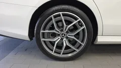 2022 Mercedes-Benz E-Class E220d 4MATIC AMG Line — фото 5