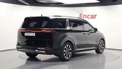 2023 Kia Carnival Diesel 9-Seater Noblesse — фото 2