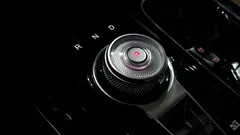 2022 Kia Carnival Gasoline 9-Seater Hi-Limousine — фото 9