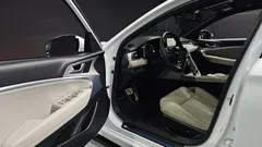 2023 Genesis G70 Gasoline 2.0T 2WD — фото 10