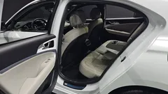 2023 Genesis G70 Gasoline 2.0T 2WD — фото 16