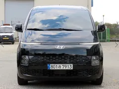 2023 Hyundai Staria Cargo 3-Seater — фото 2