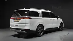 2023 Kia Carnival Gasoline 9-Seater Prestige — фото 2
