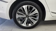 2023 Kia K8 Signature Special — фото 5
