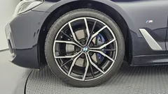 2022 BMW 5-Series 530i xDrive M Sport Package — фото 5