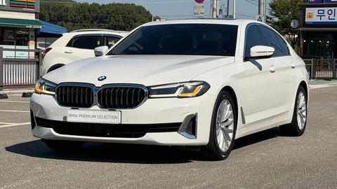 2023 BMW 5-Series 520i Luxury