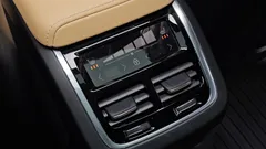 2023 Volvo XC60 B6 Ultimate Bright — фото 16