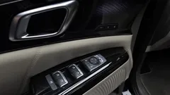 2023 Kia Carnival Gasoline 9-Seater Hi-Limousine — фото 20