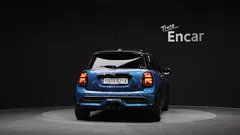 2022 Mini Cooper Classic — фото 4