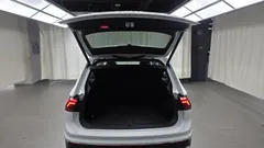2023 Volkswagen Tiguan 2.0 TDI Prestige — фото 18