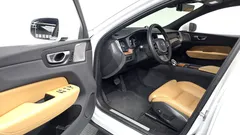 2024 Volvo XC60 B5 Ultimate Bright — фото 10