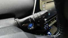 2022 Toyota Prius 1.8, чёрный — фото 17