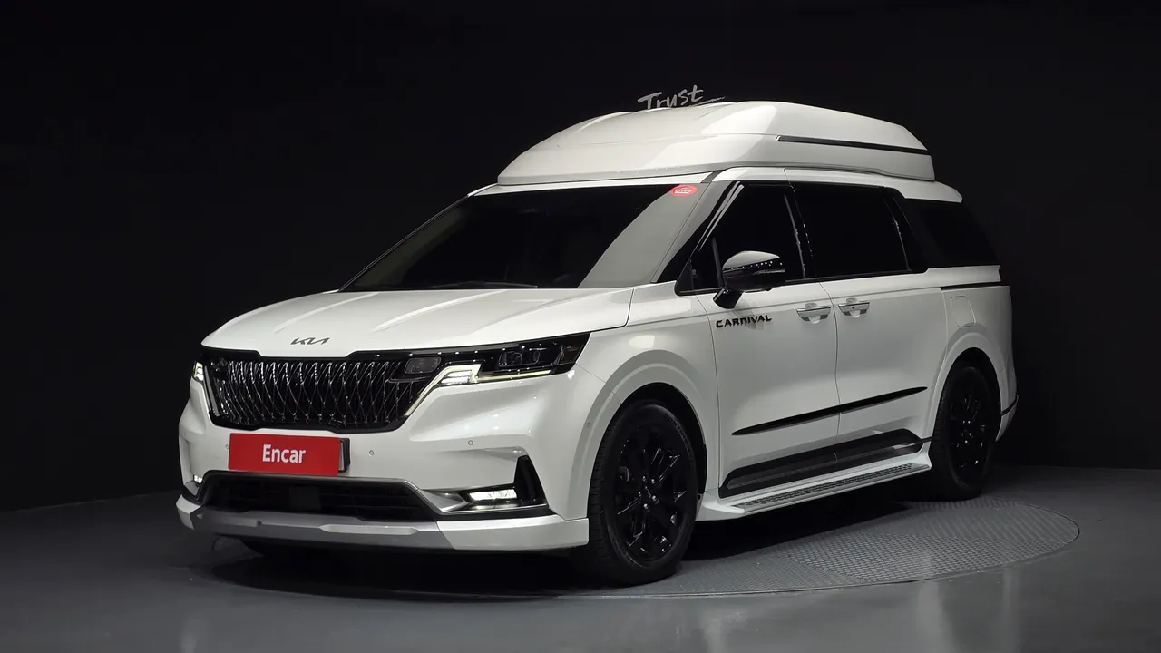 2022 Kia Carnival Diesel 9-Seater Hi-Limousine