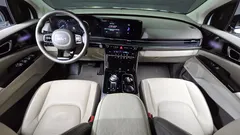 2022 Kia Carnival Diesel 9-Seater Hi-Limousine — фото 7