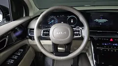 2022 Kia Carnival Diesel 9-Seater Hi-Limousine — фото 12