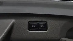 2022 Kia Carnival Diesel 9-Seater Hi-Limousine — фото 15