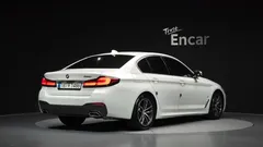 2022 BMW 5-Series 520i M Sport — фото 2