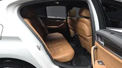 2022 BMW 5-Series 520i M Sport — фото 16