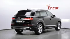 2022 Audi Q7 45 TDI Quattro — фото 2