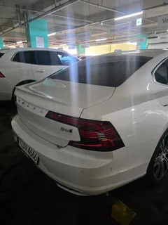 2023 Volvo S90 B6 AWD Ultimate Bright — фото 4