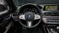 2022 BMW 7-Series 745e iPerformance M Sport — фото 13