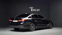 2022 BMW 5-Series 530e M Sport — фото 2