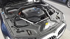 2022 BMW 5-Series 530e M Sport — фото 6