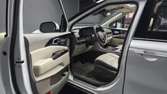2023 Kia Carnival Diesel 7-Seater Signature — фото 10
