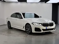 2022 BMW 5-Series 530i xDrive M Sport Package — фото 2