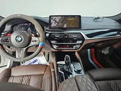2022 BMW 5-Series 530i xDrive M Sport Package — фото 5