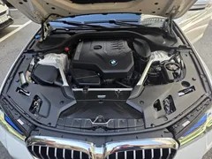 2023 BMW 5-Series 530i xDrive M Sport Package — фото 6