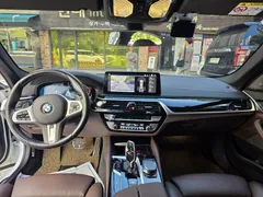 2023 BMW 5-Series 530i xDrive M Sport Package — фото 7
