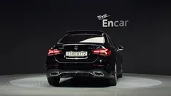 2022 Mercedes-Benz A-Class A250 4MATIC Sedan — фото 4