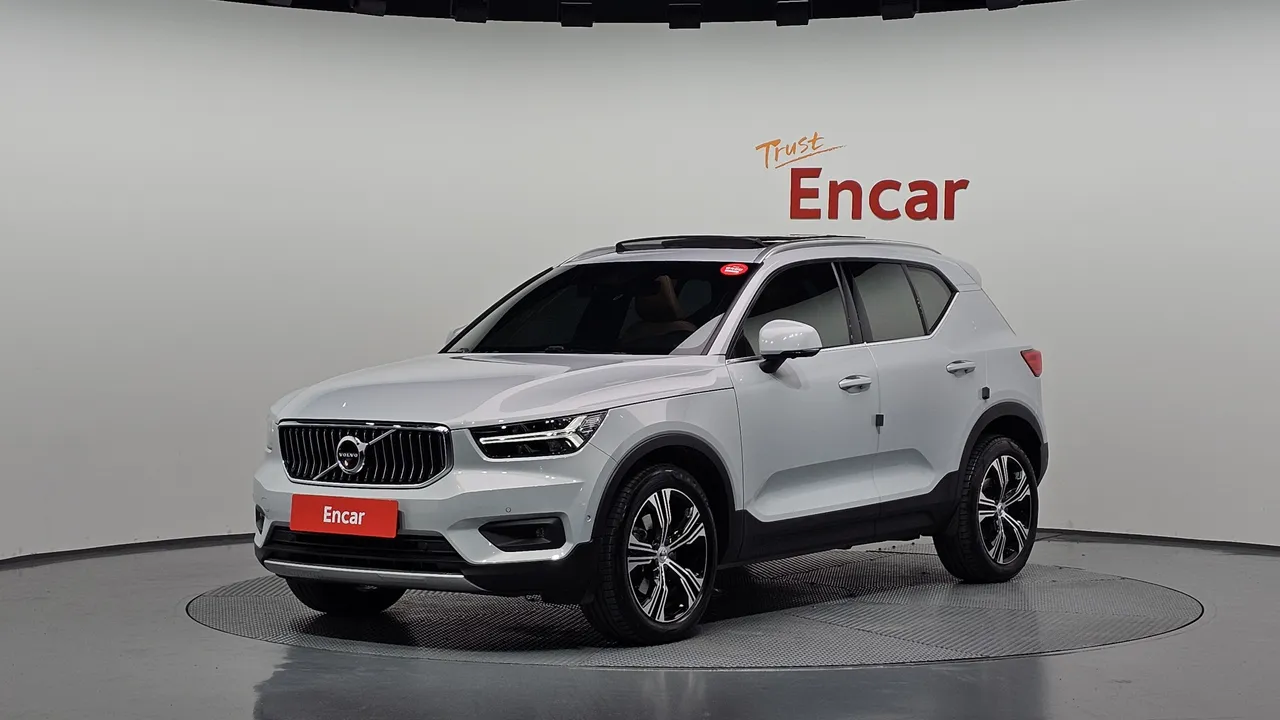 2022 Volvo XC40 B4 Inscription