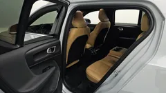 2022 Volvo XC40 B4 Inscription — фото 12