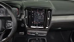 2022 Volvo XC40 B4 Inscription — фото 14
