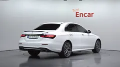 2022 Mercedes-Benz E-Class E220d 4MATIC AMG Line — фото 2