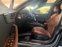 2023 Audi A4 45 TFSI Quattro Premium — фото 7