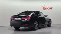 2023 BMW 3-Series 320i — фото 2