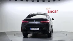 2022 BMW X4 xDrive20i M Sports Pro — фото 4