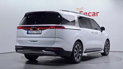2023 Kia Carnival Gasoline 7-Seater Signature — фото 2