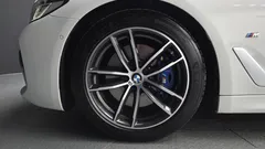 2023 BMW 5-Series 520i M Sport — фото 5