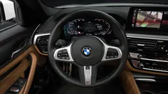 2023 BMW 5-Series 520i M Sport — фото 13