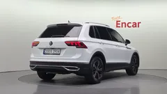 2022 Volkswagen Tiguan 2.0 TDI Premium — фото 2