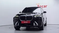 2023 BMW X7 xDrive 40i Design Pure Excellence 7-Seater — фото 3